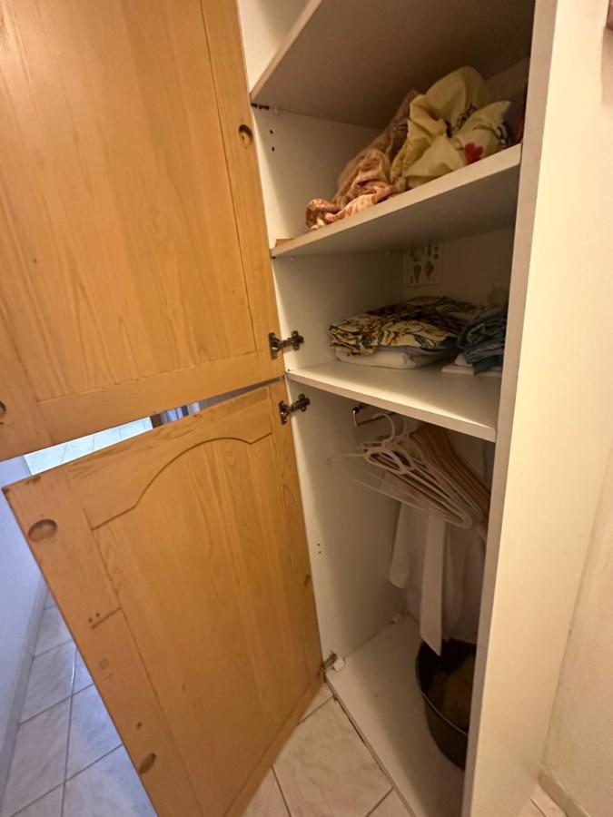 A La Semaine Ou Au Jour / Location Studio Meuble 30M² 라시오타 외부 사진