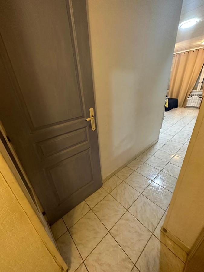 A La Semaine Ou Au Jour / Location Studio Meuble 30M² 라시오타 외부 사진